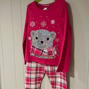 Girls outfit size 7/8 medium.  Brand new.  Never worn.